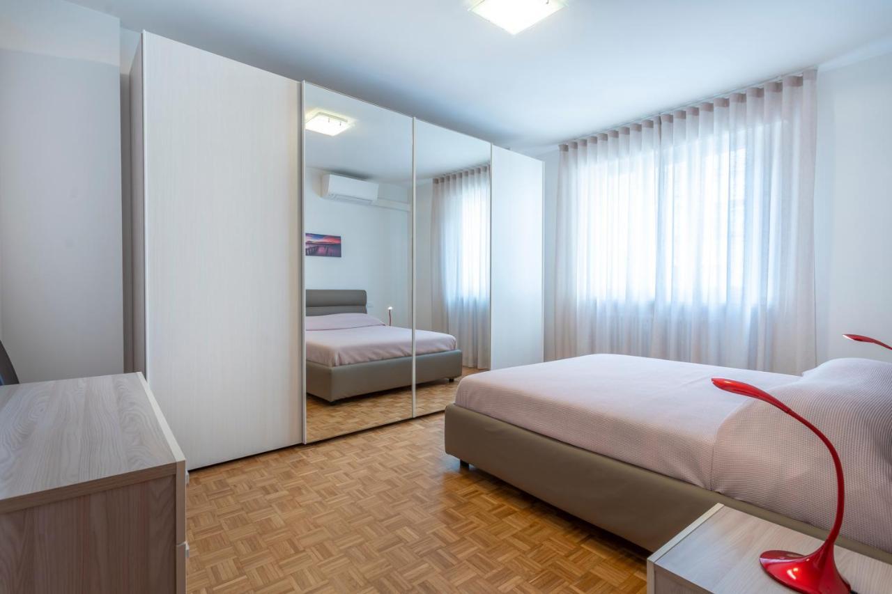 Udine Palazzo D'Aronco Modern Apartment 외부 사진